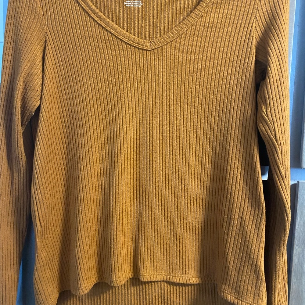 American Eagle Pullover Sweater
